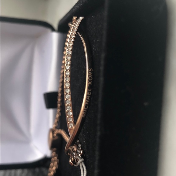 Michael Kors - Picture 3 of 3